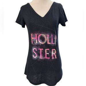 Hollister Black Graphic V Neck Tee Women’s Small Pink Logo Shirt